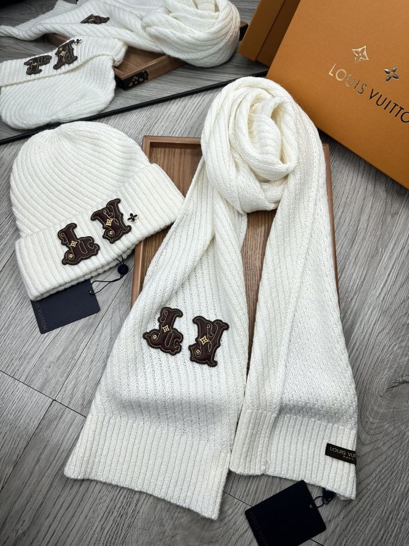 Louis Vuitton Caps Scarfs